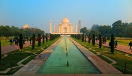 Agra – Das atemberaubende Taj Mahal